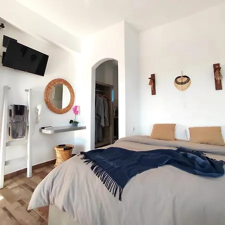 San Constantino Boutique * Φηρά