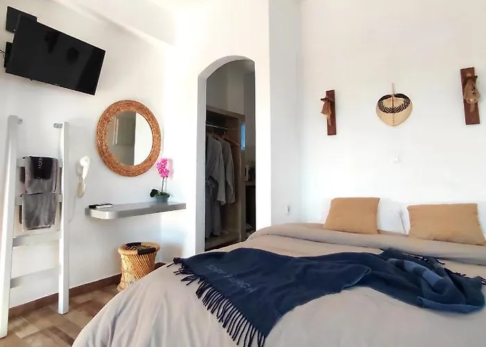 San Constantino Boutique * Fíra